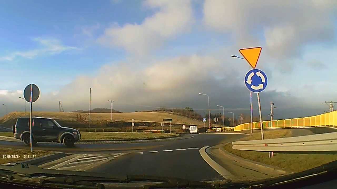 CARCAM HD CAR DVR - sample Video - YouTube