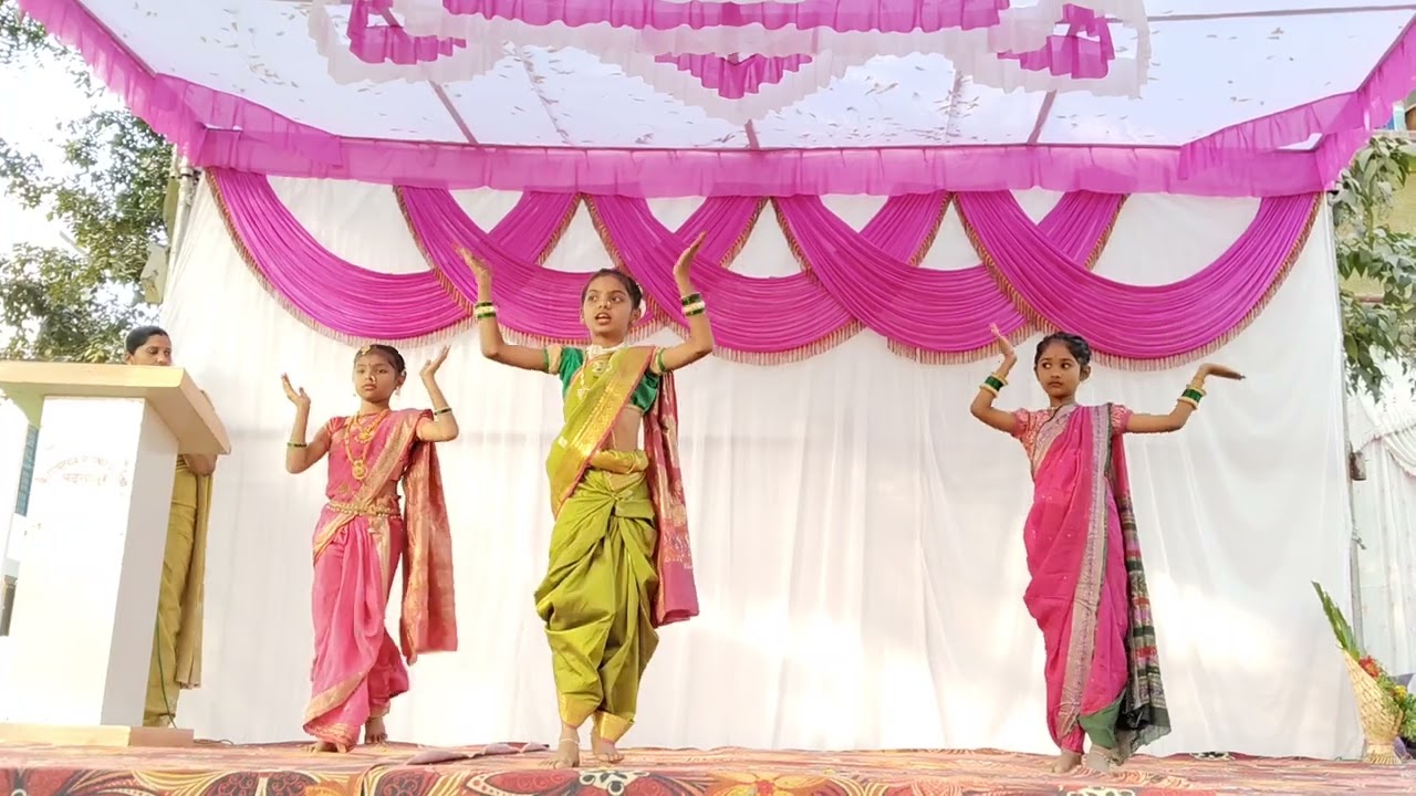 रडू नको बाळा मी पाण्याला जाते.