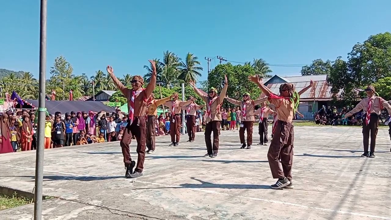 LOMBA YEL-YEL TINGKAT PENGGALANG DARI SMPN 2 MOMUNU