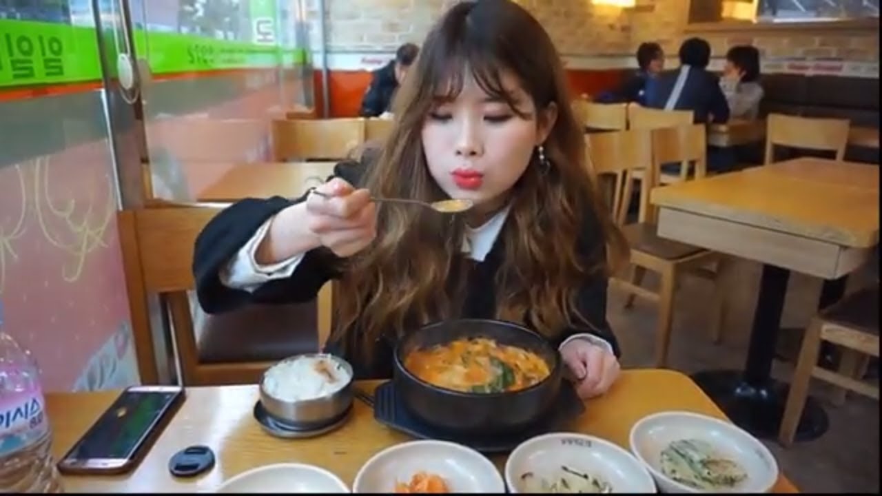 [Du Học Hàn Quốc]  Ăn trưa và đi hát Karaoke của du học sinh tại Hàn Quốc