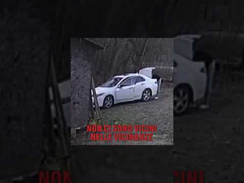 Video COSA C'ERA IN MACCHINA? Figura Inquietante catturata dalla CCTV
