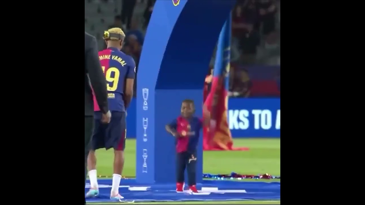 Lamine Yamal dancing with his brother| Lamine Yamal | barcelona|