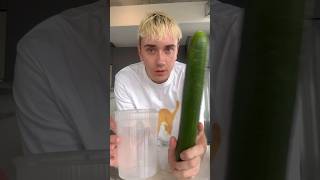 Download Lagu Best way to eat an entire cucumber MP3 Download Lagu Best way to eat an entire cucumber MP3