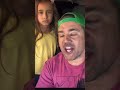 Lippensynchronisation Papa Tochter Duo 