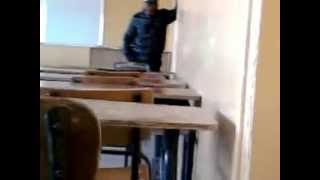 Mr Rezgi durant les examins Resimi