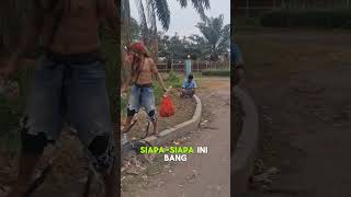 Sambil kabur2 Karena bilang gratis 😁🤣 #hiburan #prank #oranggila