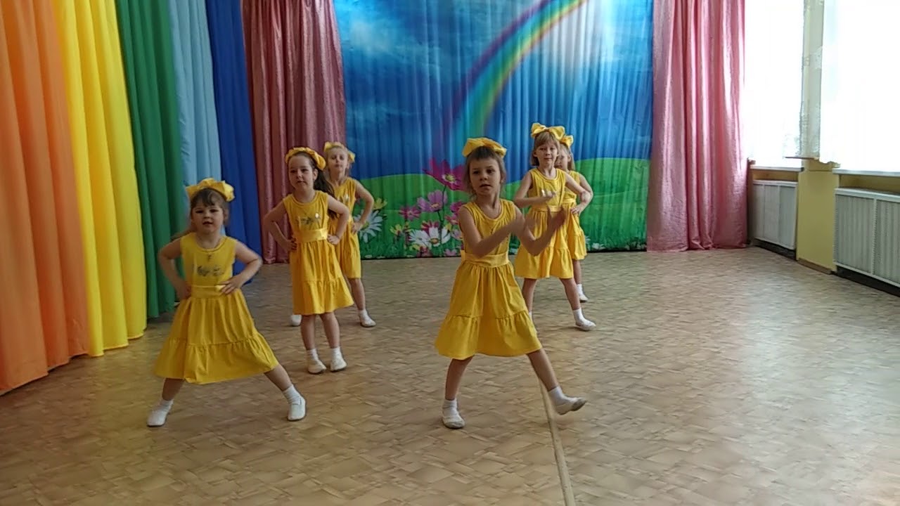 танец зайцев. костюм солнечный лучик для мальчика. танец солнечные зайчики. детский танец солнечные зайчики. новогодний утренник в школе зайчик.