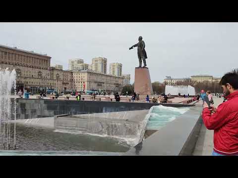 Питер Московская площадь фонтаны 2 мая 2022