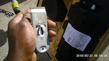 How To Fix A Broken Blade Retractable Scraper  #shorts