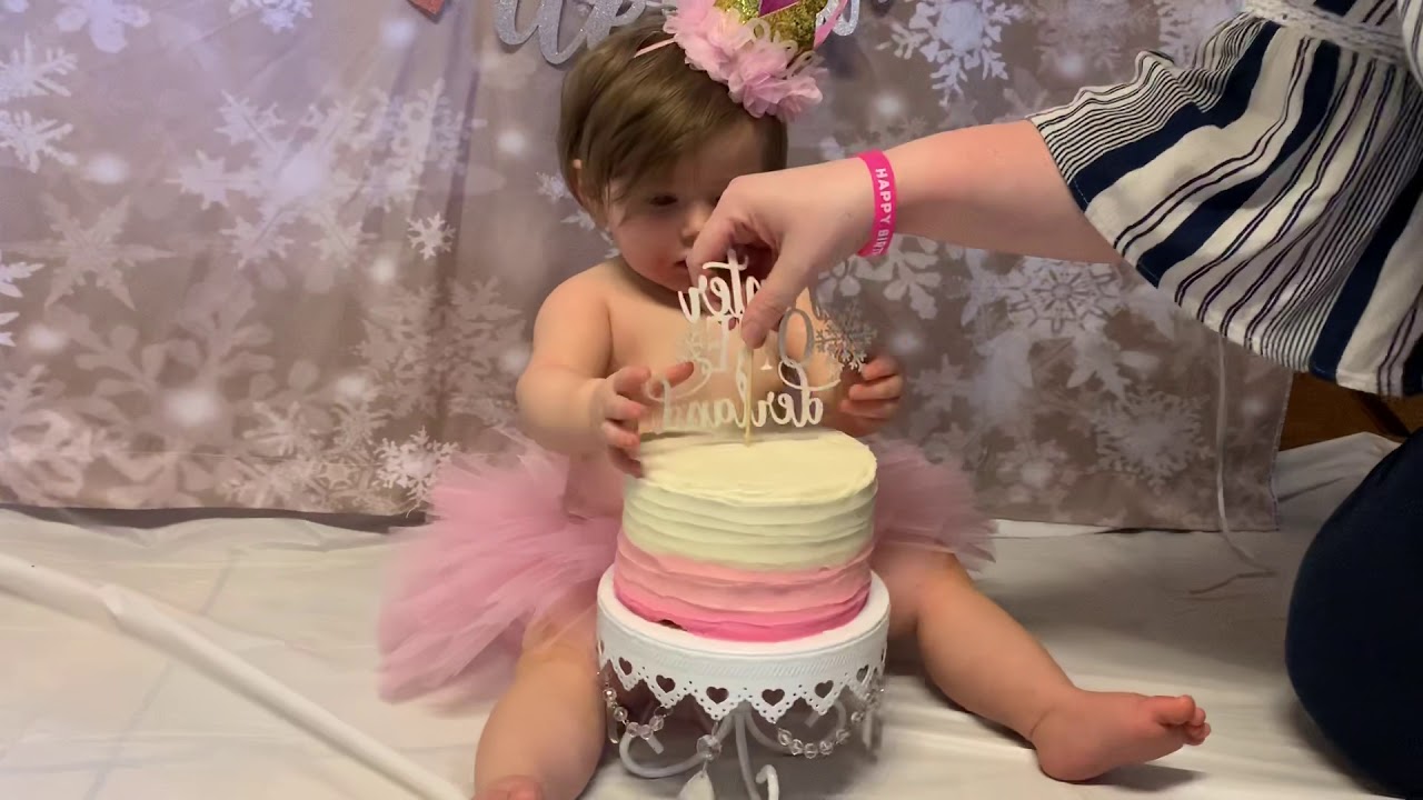 1st birthday smash cake - YouTube