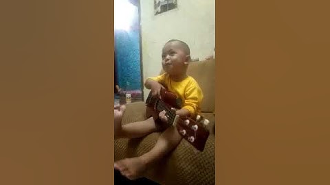 Bocah Kecil sangat Piawai main Gitar Nyanyi Lagu Ondel ondel
