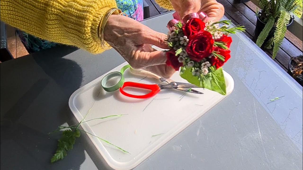 How to make a simple fresh flower wrist corsage. YouTube