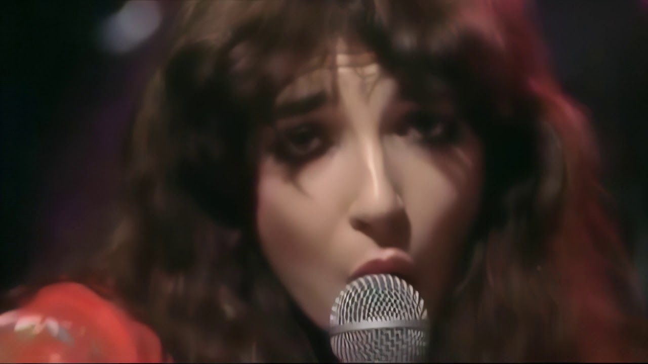 Kate Bush - Moving (Live at the Saturday Night At The Mill) [Remastered ...