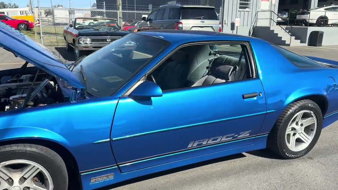 1989 Chevrolet Camaro IROC Z28 143911