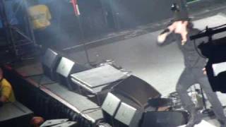 Three Days Grace - Goin' Down (Live @ The Air Canada Centre, Toronto, Canada, 12/17/09)