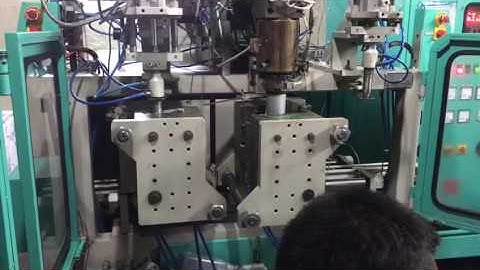 BLOW MOULDING MACHINE OF 1 LITRE VIEW STRIP DOUBLE STATION...