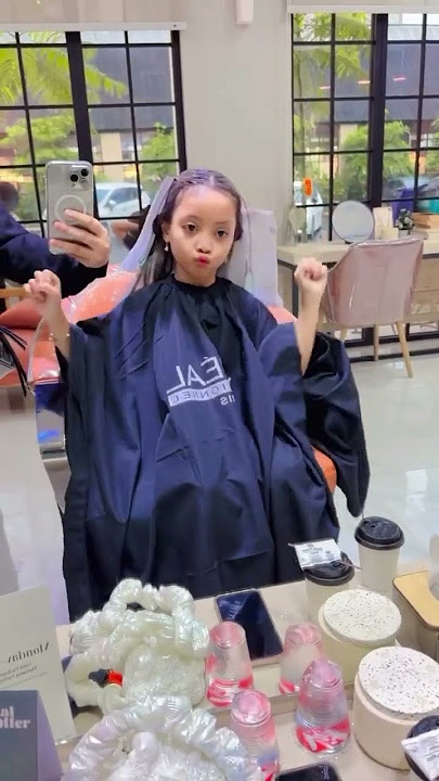 LEIKA KE SALON RUBAH RAMBUT LEIKA JADI COKLAT LAGI, KARNA SEKOLAH 😍 #leika #viral #shorts