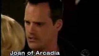 Les Beats Carly/JJ in hospital