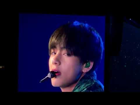 BTS CHICAGO CONCERT! BTS V - 'Intro: Singularity' Live Fancam