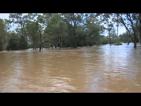 12/01/2011 Floods - Jimboomba
