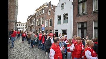 3 Oktober 2025 Hutspot maaltijd voor ruim 7.000 Leidenaren fotoslideshow.  www.leidseglibber.nl