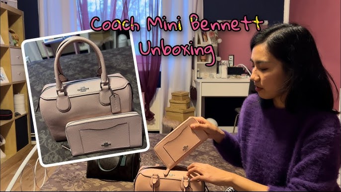 What's In My Bag  Coach Mini Bennett 