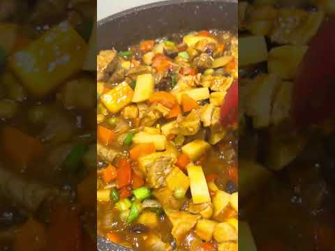 YUMMY PORK MENUDO