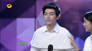 邓伦杨紫参加《快乐大本营》的画面 看完后笑抽 《快乐大本营》 Happy Camp【湖南卫视官方频道】