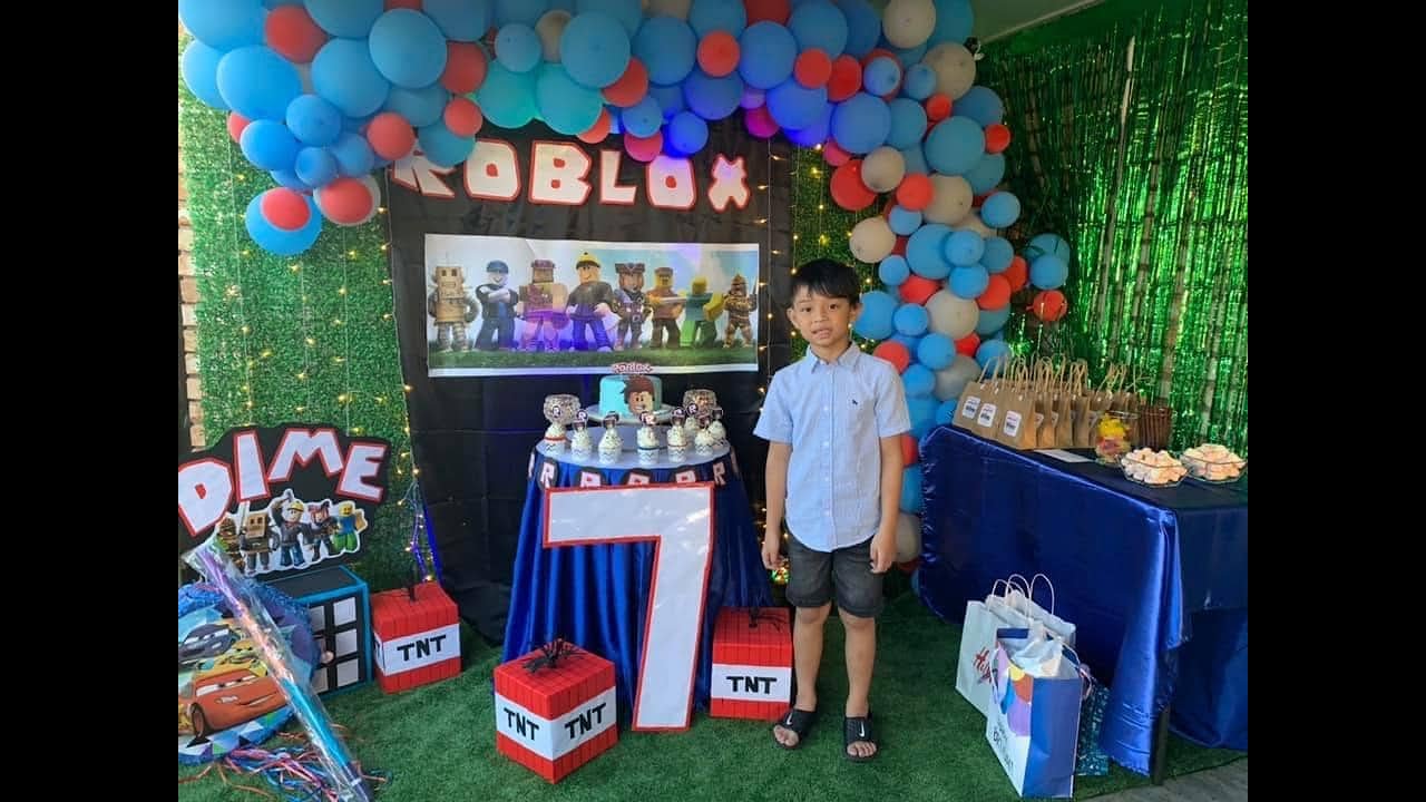 Diy Roblox Theme Party Dime 7 Youtube - roblox birthday party balloons