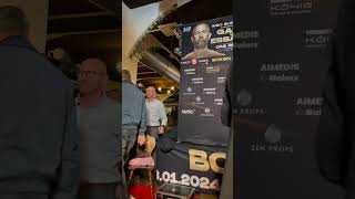 Fabiana Bytyqi vs. Tina Rupprecht - Weigh-in Face-Off - (Boxen Live: Gabel vs. Essaoudi 2)