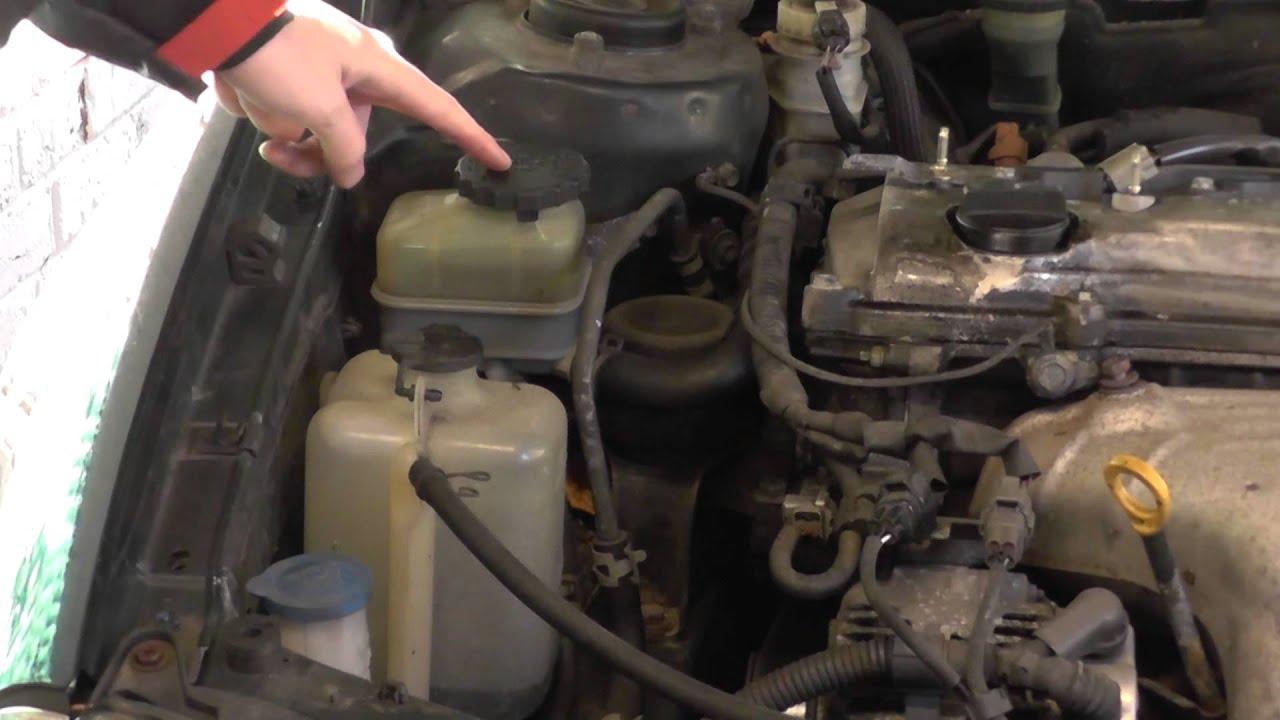 Toyota Avensis Engine Coolant Top Up Location Guide - Youtube