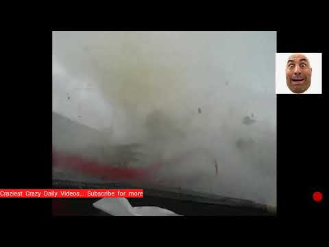 tornado-touches-down-in-traffic