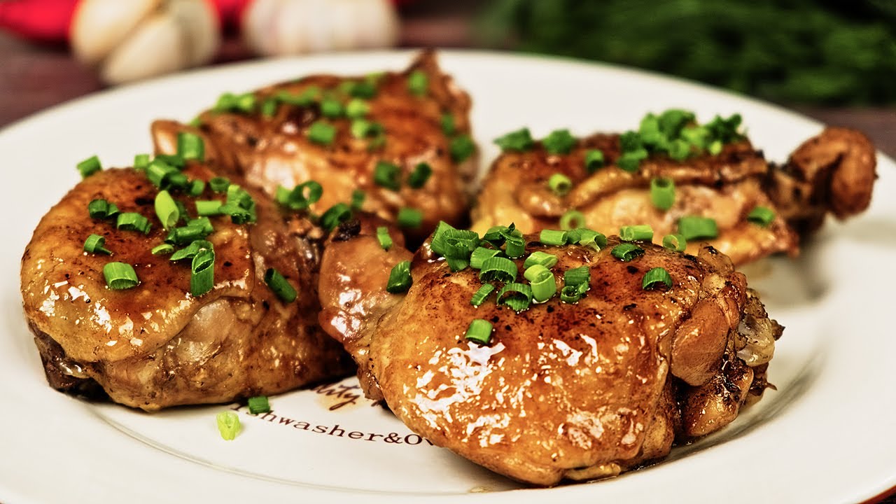Простой рецепт вкуснейших куриных бёдрышек, приготовленных на сковороде. Рецепт за 5 минут!
