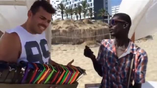 Vucumprà Vs Vucumprà