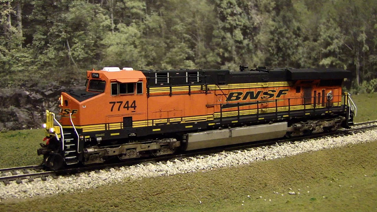 Overland Models BNSF ES44DC #7744 w/ LokSound - YouTube