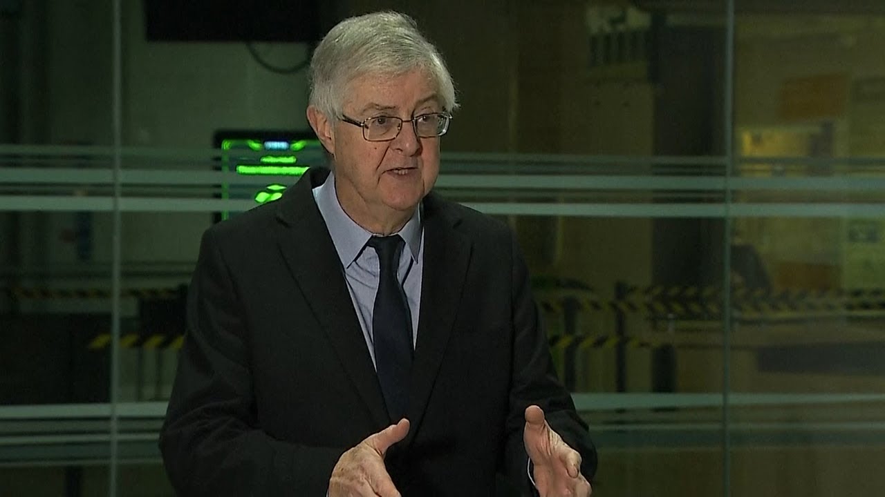 Lockdown in Wales brought forward to apply from midnight on Saturday, says Mark Drakeford
