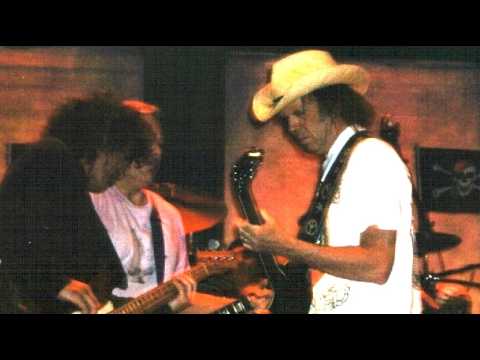 Neil Young & Crazy Horse - POPB Bercy, Paris, France, June 24, 2001