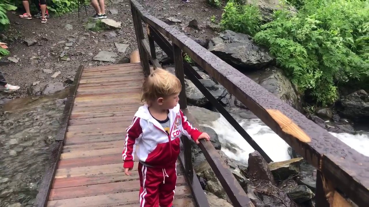 Водопад поликаря на машине Водопад поликаря на машине