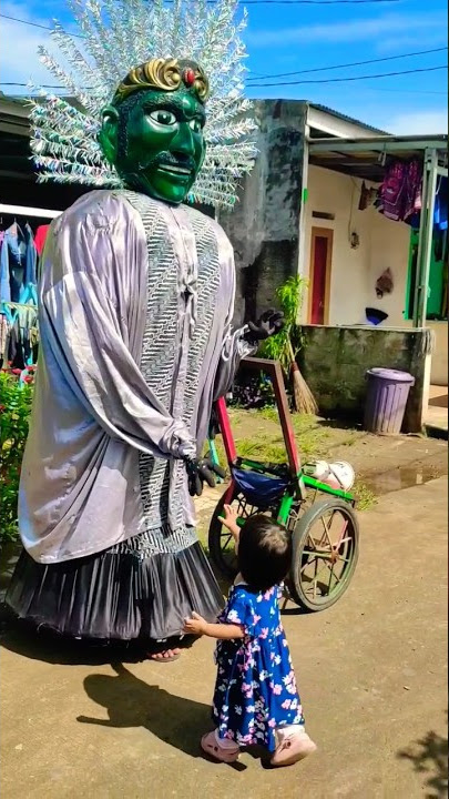 mengejar ondel-ondel muka hijau #shorts #cempitv