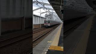 10050系区間急行浅草行き新田駅を通過。