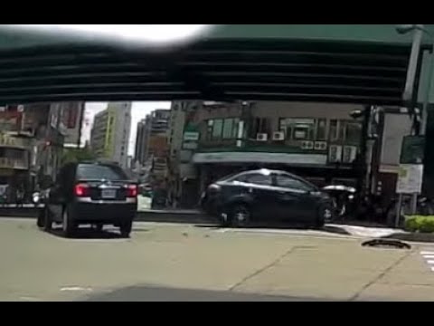 2021.06.03 台中市台灣大道三段黎明路二段交叉路口車禍