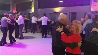 01,11,2025, quadrifoglio Prato di Correggio con l'orchestra marco Niagara ,ultimo vuicani