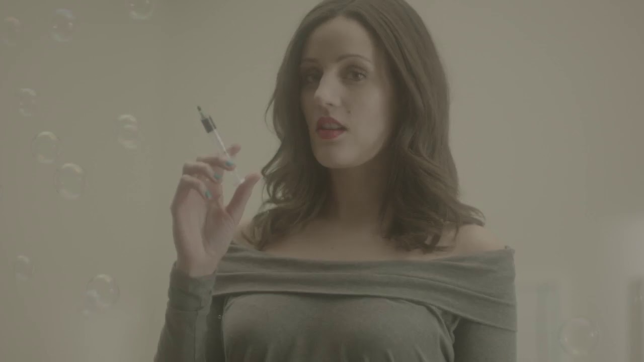 Incompréhensible, le nouveau parfum - Fausse Pub - Burger Quiz