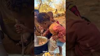 Sharing a Meal Together 🍲😯 | African Village Life 🌿
