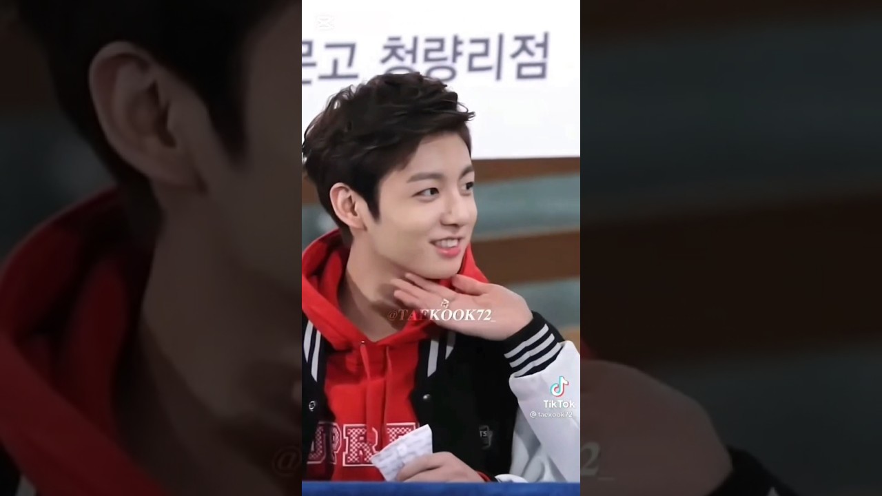 when v touch 😜 jk chin jk is looking so cute 😍 