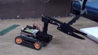 Arduino Bluetooth Tank with robotic hand