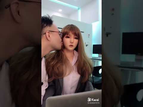 I Tried Kissing The Robot And It Was Avoided 