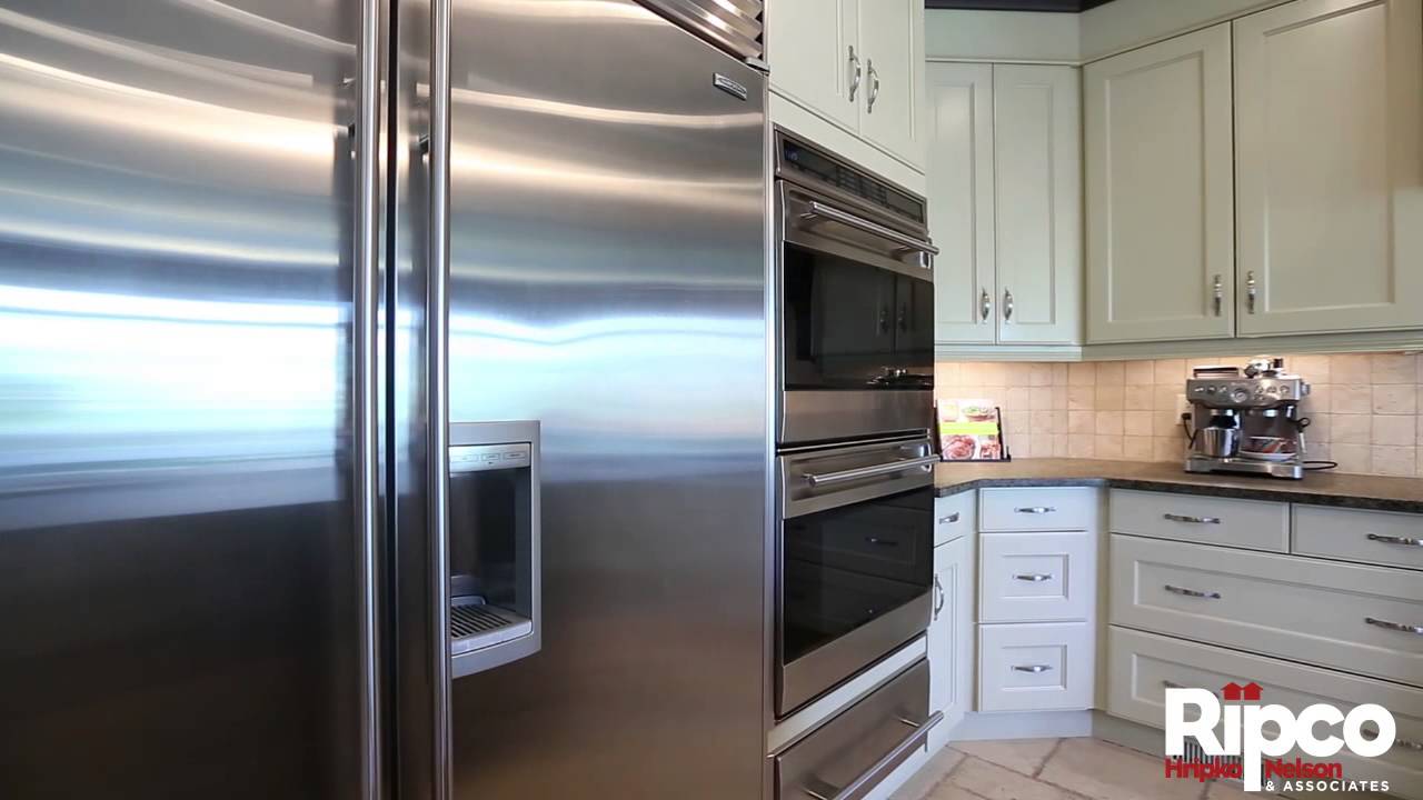 10 Aspen Ridge Close SW, Calgary Alberta