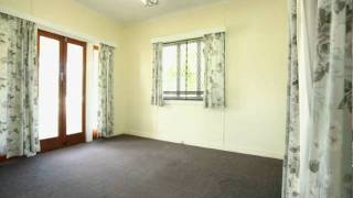 206 Glebe Road  Booval by Morrie Marsden