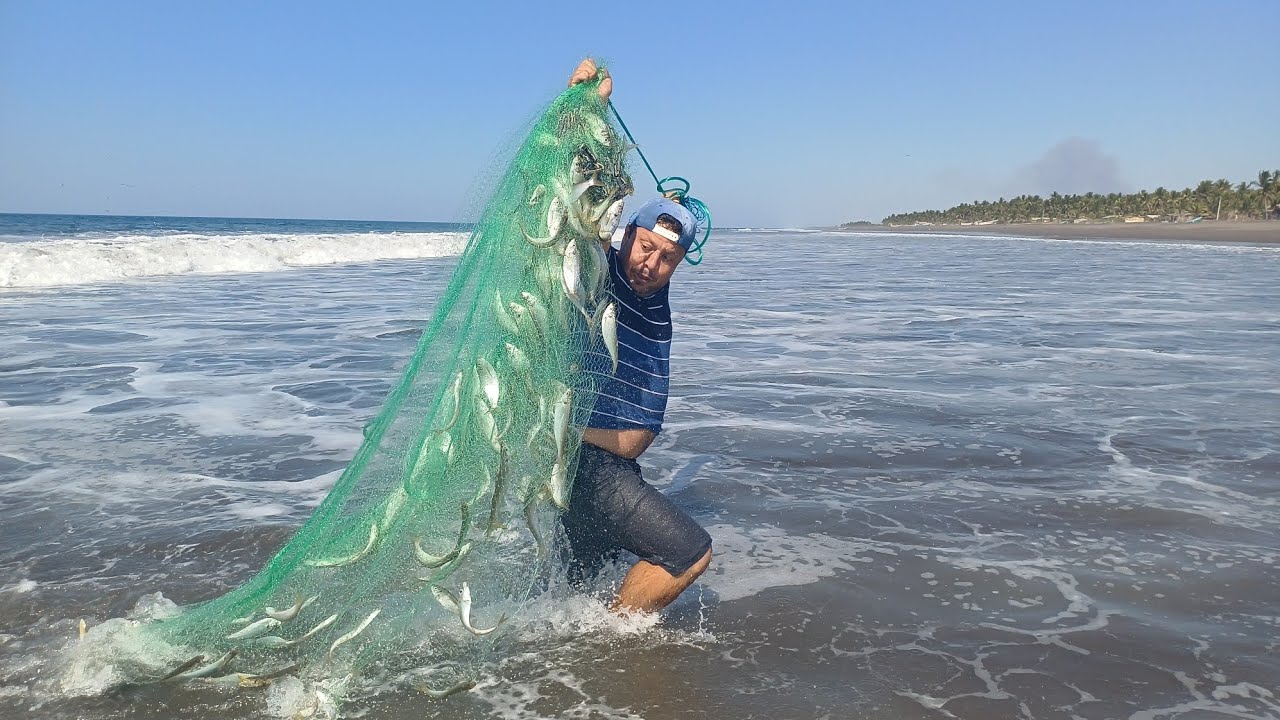 DEREPENTE PASO UNA MANCHA Y SALIO LA ATARRAYA ASÍ MIREN 😱🐠🐟🐠